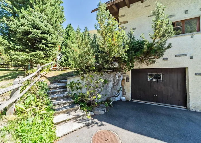 Apartment Chesa Raetia -